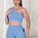 Conjunto Top Assimétrico e Shorts com Bolso Azul Aço