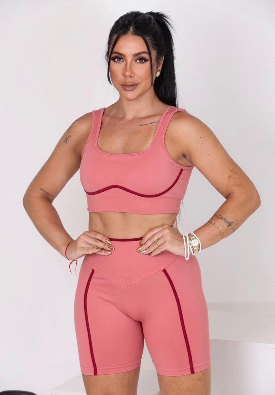 01 Conjunto Fitness Top e Short Biker Recortes Rosa - Imagem 1