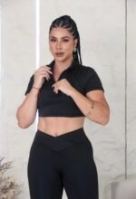 Conjunto Fitness Cropped Zíper e Calça Flare Preto